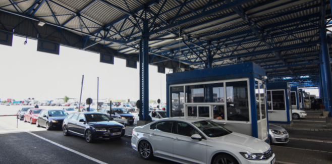 1 orë e 20 minuta pritje për të hyrë në Kosovë