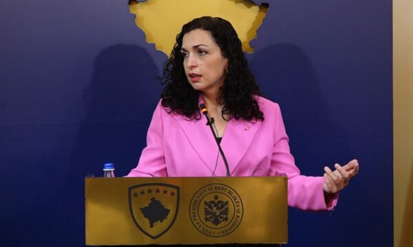 Plane për “Presidencë luksoze”, reagon Osmani: Në zyrat aktuale mysafirët përballen me erën e kanalizimit, kam kërkuar hapësira pune