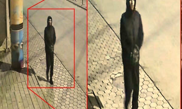 Policia publikon fotografinë e të dyshuarit për zjarrvënie, kërkon ndihmën e qytetarëve për identifikim