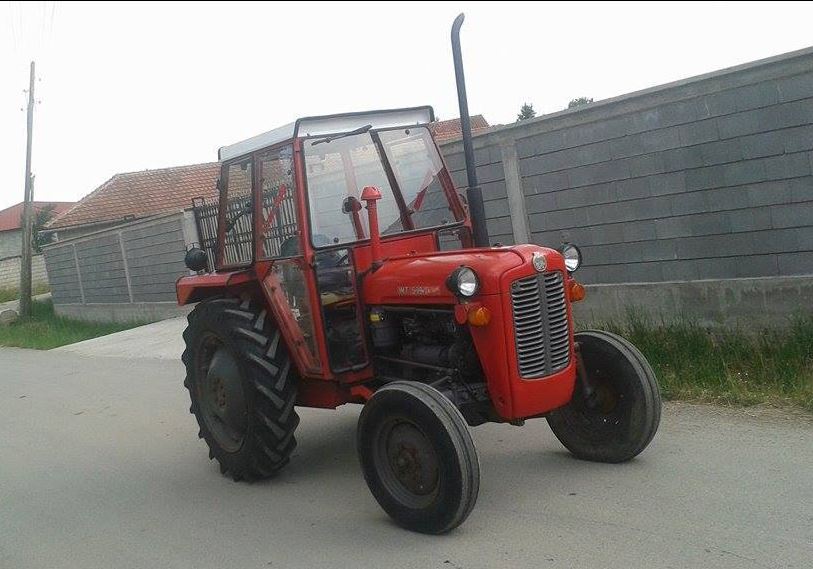 Goditet nga traktori, vdes një burrë në Lipjan