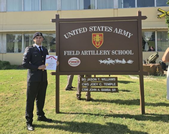 Oficeri i FSK-së diplomon për Artileri në SHBA