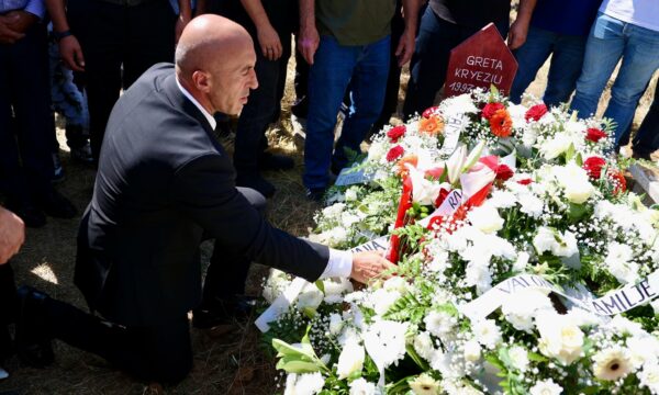 Varroset Greta Kryeziu, Haradinaj: Do të kujtohet gjithmonë si shembull i dashurisë për njerëzit