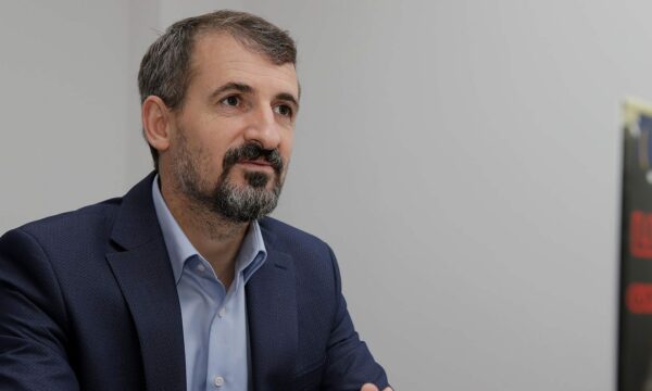 Miftaraj: Nëse nuk konstituohet Kuvendi brenda 30 ditëve mund të çohet çështja sërish në Kushtetuese