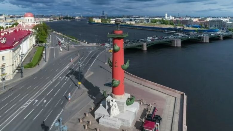 Sulmet me dronë detyrojnë autoritetet në Shën Petersburg të mbyllin aeroportin e Pulkovws