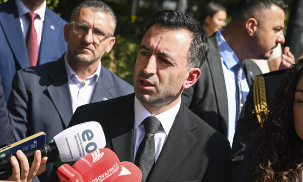 Basha: Serbia e ka obligim ndërkombëtar të tregojë sa më parë ku gjenden vendndodhjet e të pagjeturve