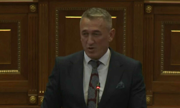 Rashiqit “i djeget” shansi i fundit për nënkryetar, dështon zgjedhja e tij