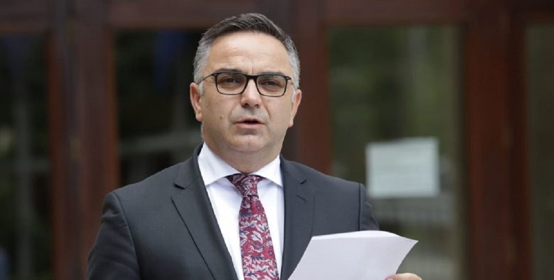 Tahiri: Shteti në pushim, qytetarët në hall e kryeministrit i konvenon kjo gjendje