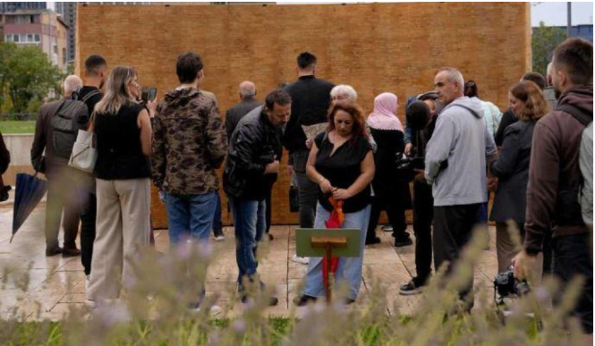 “Pema e Jetëve” në zemër të Prishtinës – thirrje për drejtësi për të zhdukurit gjatë luftës