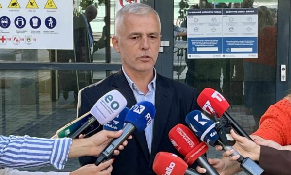 Akuza për kanosje ndaj Kurtit, Klinaku s’pendohet: Postimi im ende qëndron, nuk ka vepër penale