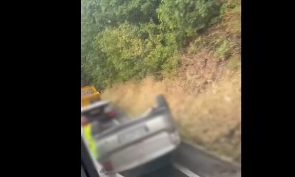 Dy të lënduar nga dy vetaksidente në Duhël të Suharekës