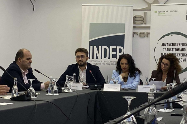 INDEP: Nëse rryma vazhdon të shtrenjtohet, vendi mund të përballet me varfëri energjetike