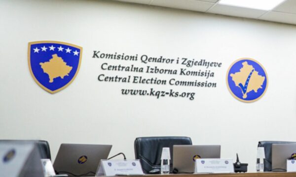 KQZ mundëson regjistrimin online për votuesit me nevoja të veçanta, ekipe mobile në terren më 12 tetor