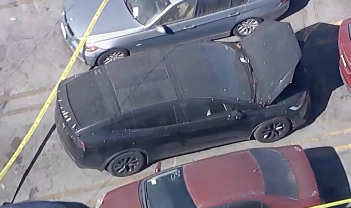 Gjendet një trup i dekompozuar brenda Teslës së regjistruar në emrin e artistit të njohur