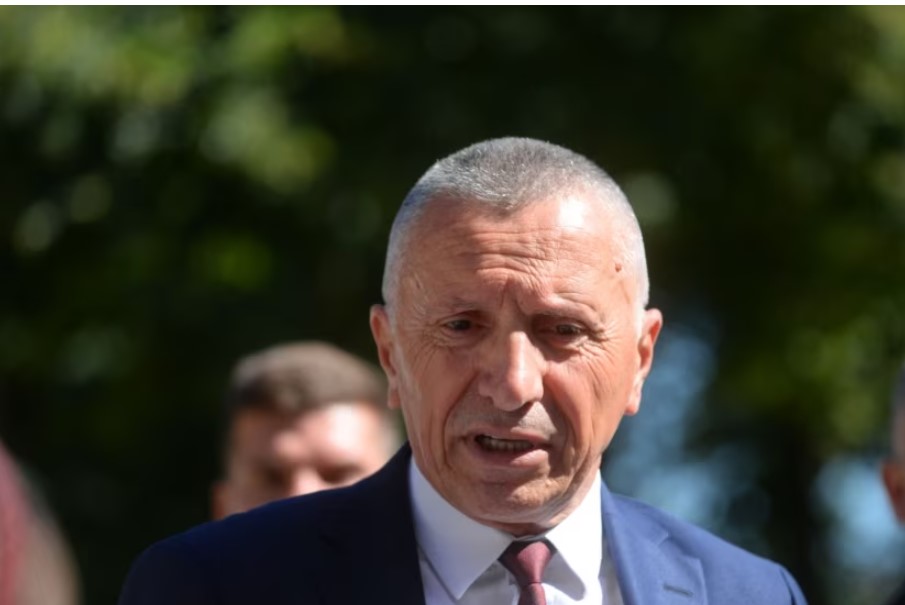 Kamberi i reagon Petkoviqit: Serbia po mohon të drejtat për pakicat kombëtare