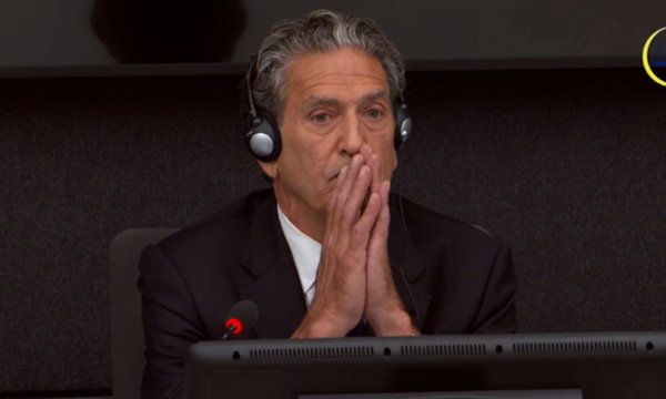 Ish-ndihmës sekretari amerikan i shtetit, James Rubin vazhdon edhe sot dëshminë e tij në Hagë