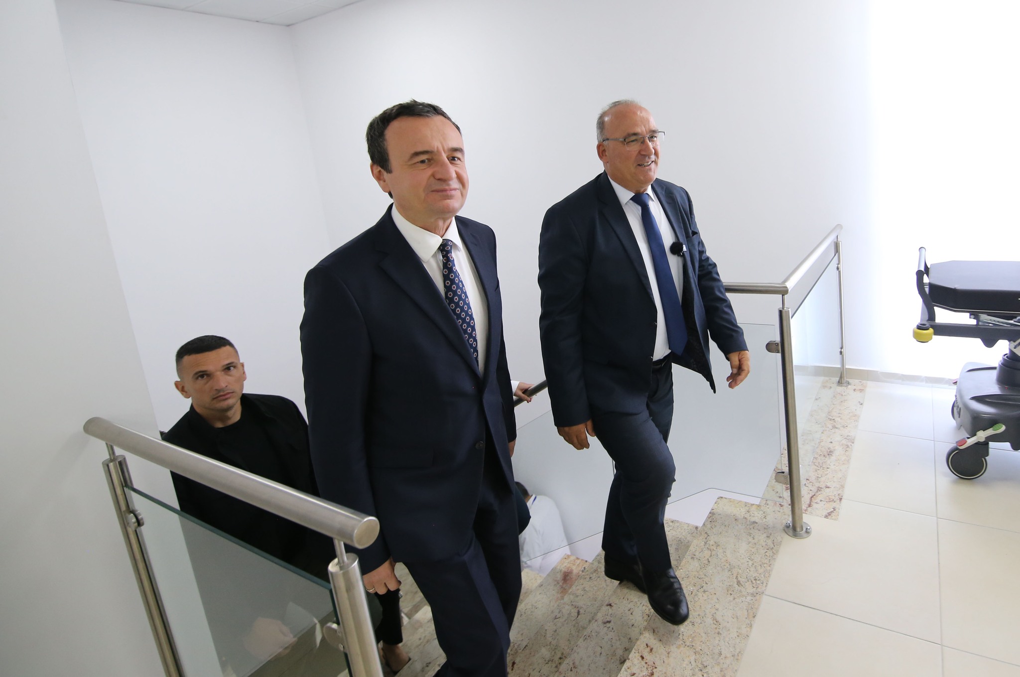 Bulliqi: Përurohen 15 shërbime të reja specialistike në Poliklinikë