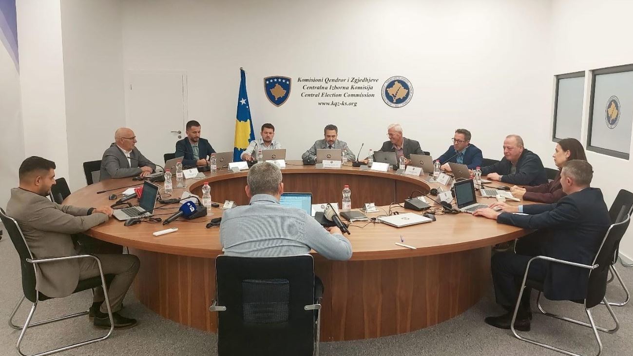 KQZ emëron mbi 15 mijë anëtarë të Këshillave të Vendvotimeve