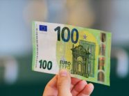 ​Hapet aplikimi për mbështetjen e studentëve me nga 100 euro