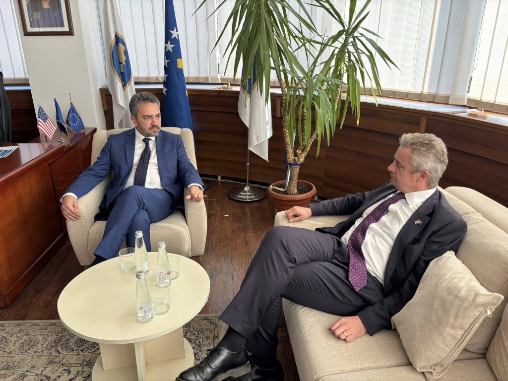 Zgjedhjet të dielën, Hargreaves thotë se Britania po e ndihmon KQZ-në në sigurinë kibernetike