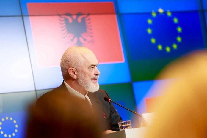 Tirana mirëpret Forumin e Investimeve BE-Ballkan Perëndimor