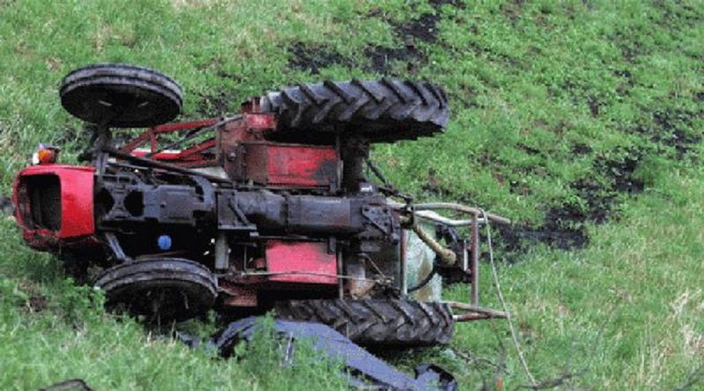 Vetaksident me traktor në Skenderaj, humb jetën një person