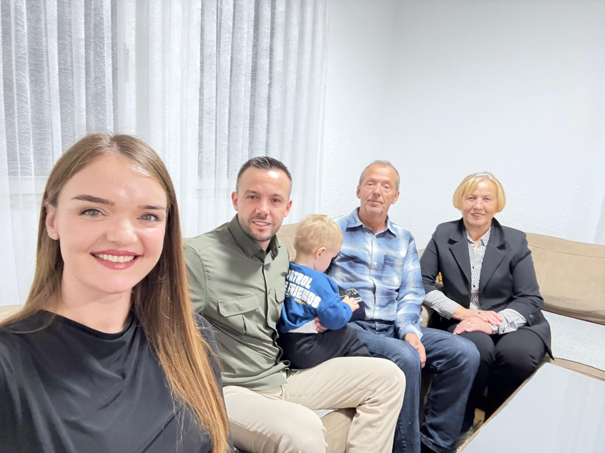 Arian Tahiri shpall fitoren në Mitrovicë, fton qytetarët për festë tek “Minatori”