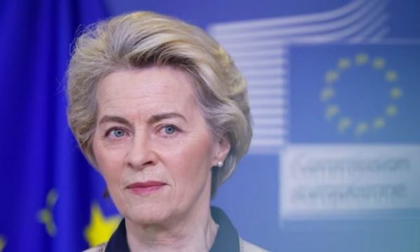Ursula von der Leyen sot shkon në Srebrenicë dhe Sarajevë, nesër vjen në Kosovë