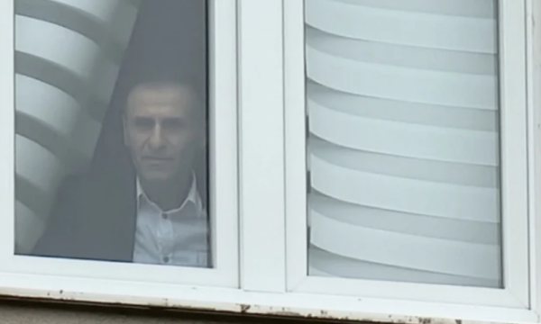 Në ditët e fundit si kryetar, Lulzim Hetemi shpall konkurs për 12 vende të punës në komunë të Leposaviqit