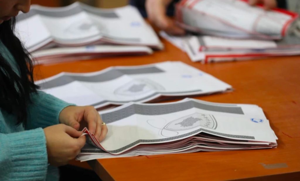 Dyshohet se votuan persona që s’janë banorë të Junikut, Prokuroria nis punën