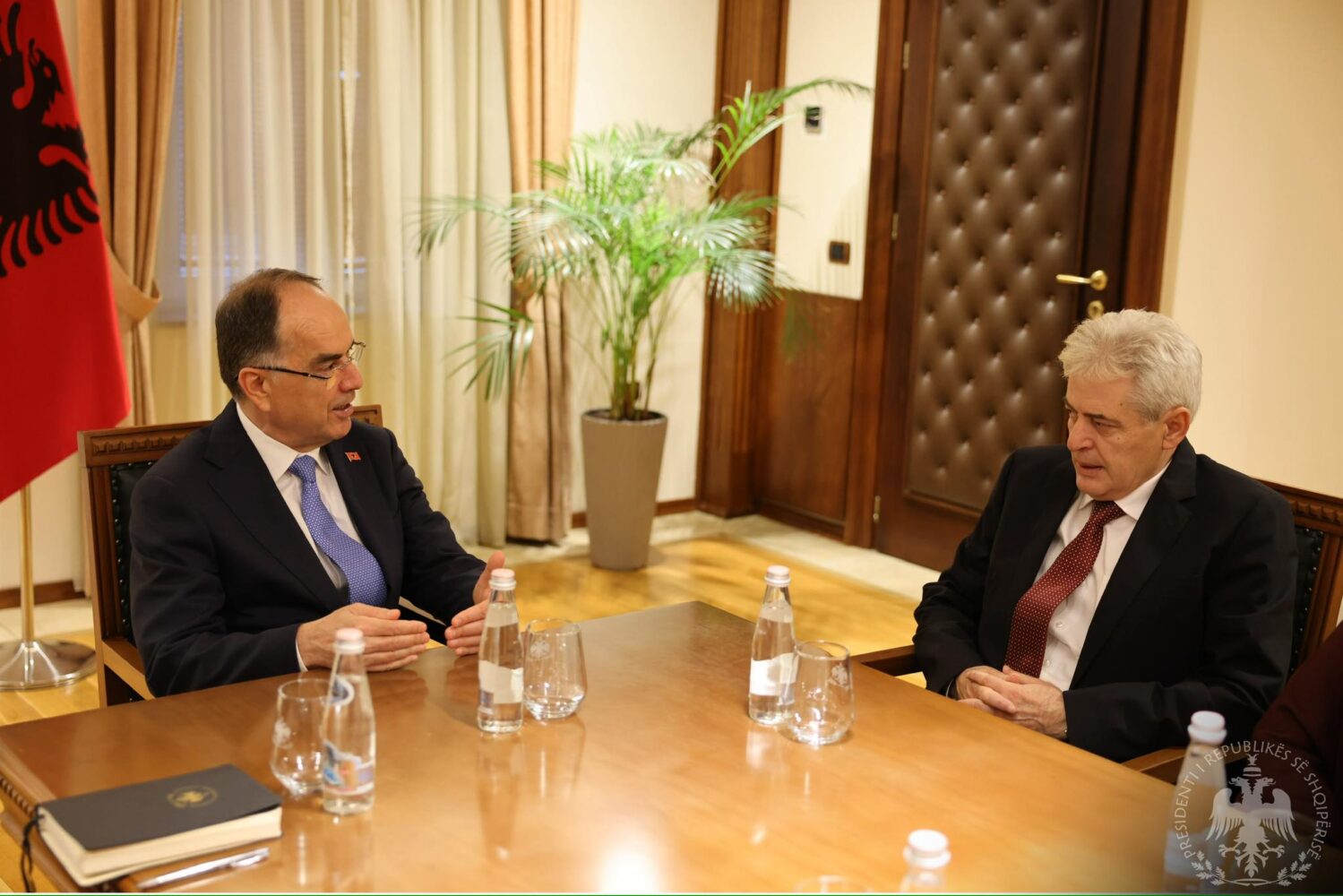 Begaj vlerëson rolin e Ahmetit në UÇK: UÇK-ja bën krenar çdo shqiptar, bëri luftë të drejtë