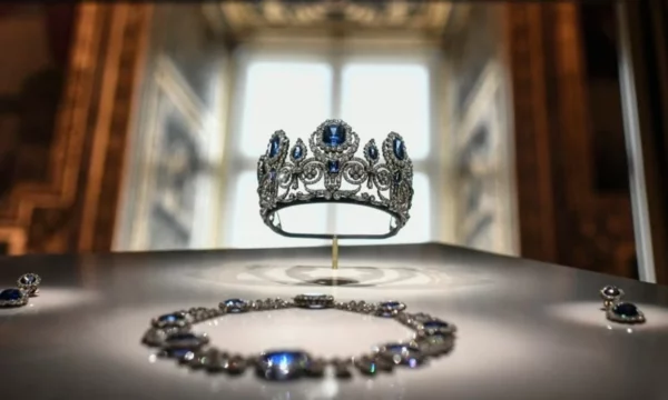 Zbulohet vlera e bizhuterive të vjedhura nga Muzeu i Luvrit