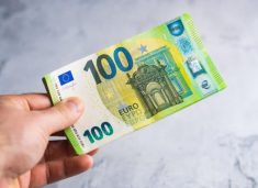 Deputeti i LDK-së: Studentët ende s’i kanë marrë 100 euro, dalin pak ditë para balotazhit