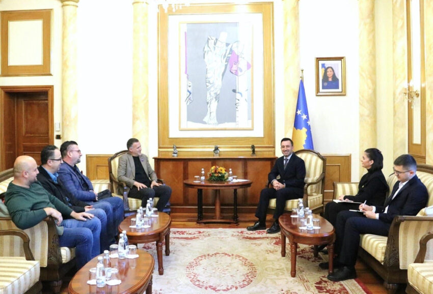 Kryesia e RTK-së takon Dimal Bashën, kërkon zgjidhje urgjente për pagat e punëtorëve