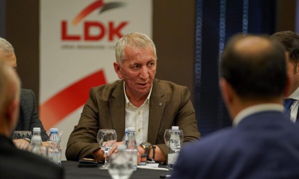 Takimi i presidentes me liderët e partive politike, Quni: Zgjedhjet, mbeten skenari më i mundshëm