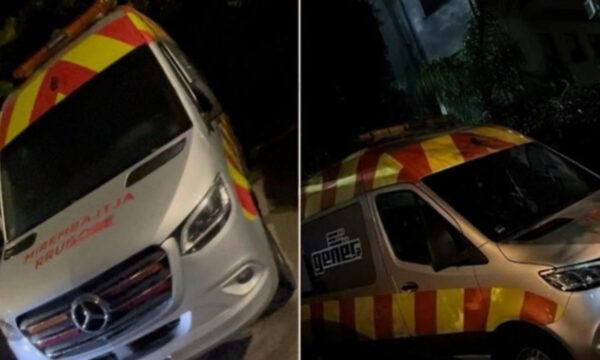 Arsenal armësh nga Kosova në Tiranë, furgoni ishte kamufluar si mjet për mirëmbajtjen e rrugëve