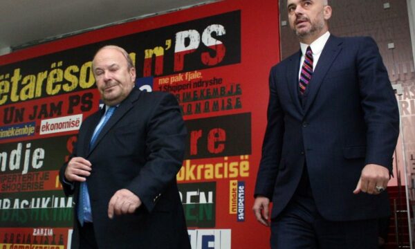 Edi Rama pas vdekjes së Fatos Nanos: Lamtumirë kryetar