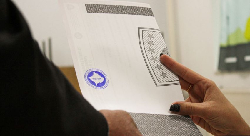 Si të votohet me postë në balotazh? – KQZ del me udhëzime