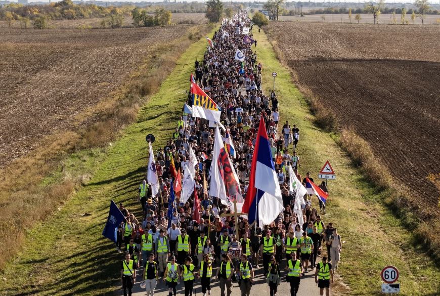 Novi-Sadi bëhet gati për protestën që po e tmerron Vuçiqin