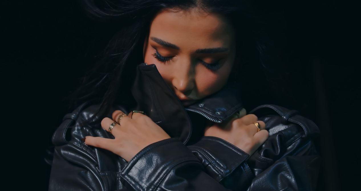 xhenetes-nuk-po-i-ndahet-big-brotheri-nga-jeta-kjo-qe-perjetoi-sot-me-dy-ish-banore-do-t-iu-le-gojehapur-te-gjitheve