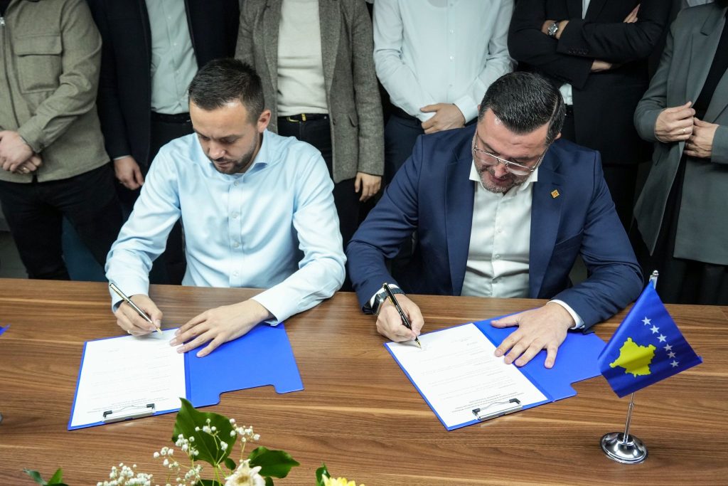 Konfirmohet: PDK dhe LDK nënshkruajnë koalicion në Mitrovicë