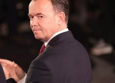 Koalicioni mes PDK-së e LDK-së në Mitrovicë, Peci reagon menjëherë