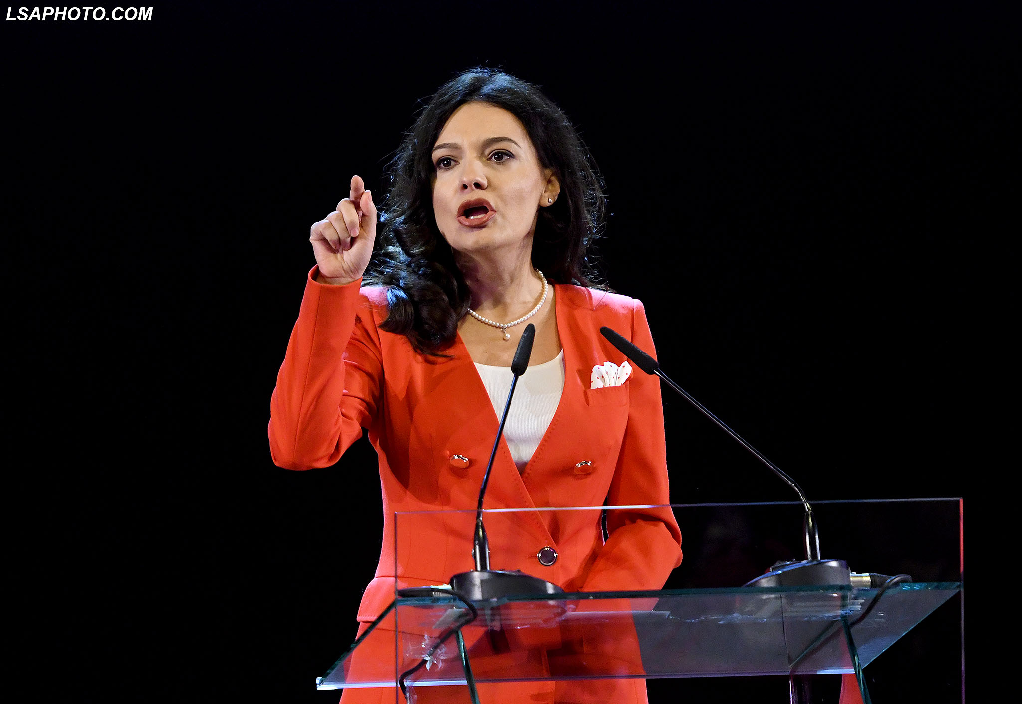 Elisa Spiropali do ta vizitojë Thaçin në Hagë