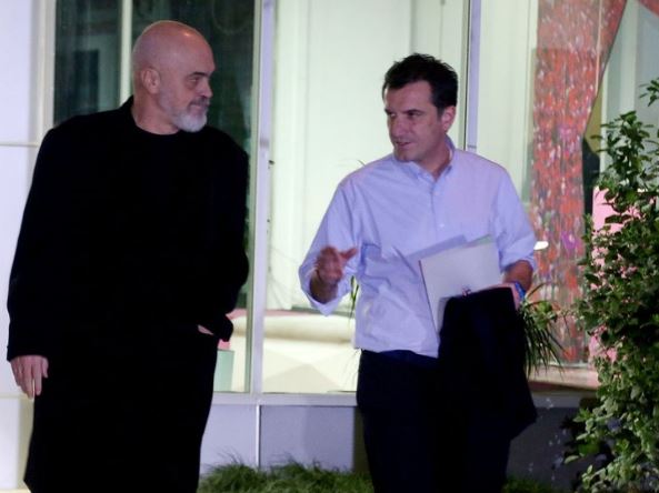 Kushtetuesja rrëzoi vendimin e shkarkimit të Veliajt, reagon Rama: Pres që të kthehet në detyrë