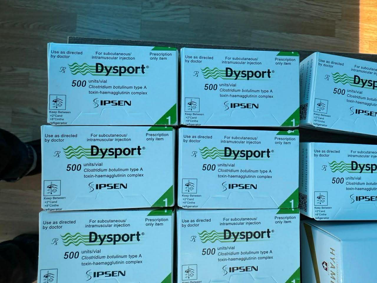 Dogana ndalon një rast të kontrabandës me produkte estetike