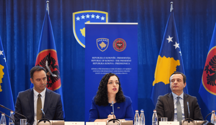 “S’dua të dorëzohemi nga përpjekjet”, çka tha Osmani pas mandatimit të Konjufcës për formimin e qeverisë?