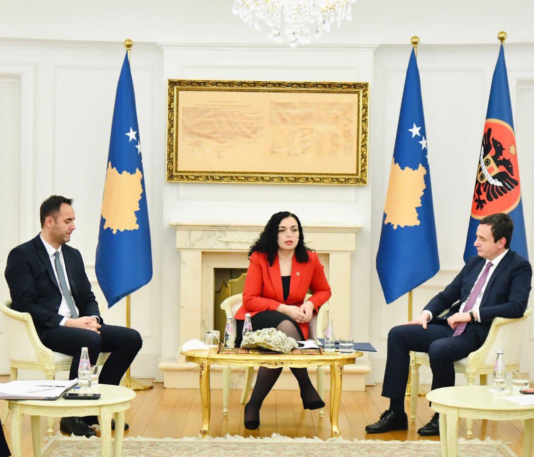 Mandatimi i Konjufcës për kryeministër, Enver Hasani: Presidentja e shkeli Kushtetutën