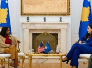 Osmani njofton se dje e ka takuar Prattipatin për të folur rreth “zhvilllimeve të fundit dhe sigurisë”