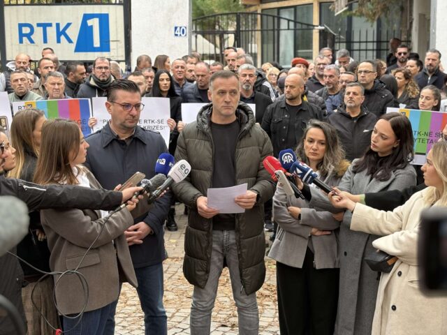 Punëtorët e RTK-së gjashtë ditë pa paga, kërkohet nga Kurti që urgjentisht t’i alokojë buxhetin, Bimbashi: RTK do të mbrohet