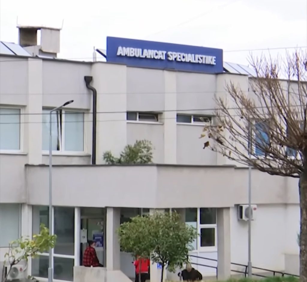 Derisa barnat mungojnë nëpër spitale, në Gjilan pritet të asgjësohen rreth 40 tonë për shkak të skadimit