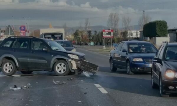 Aksident në rrugën Lezhë-Milot, humbin jetën dy persona, arrestohet shoferi i dehur